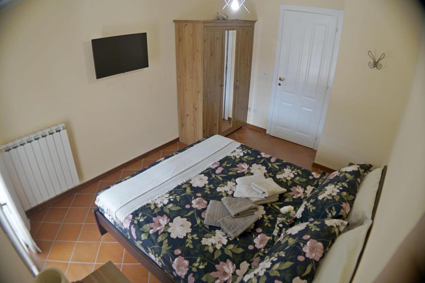 Casa Vacanze Donna Lucia カステル・ディ・サングロ エクステリア 写真